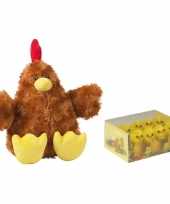 Pluche bruine kippen hanen knuffel van 23 cm met 8x stuks mini kuikentjes 3 cm